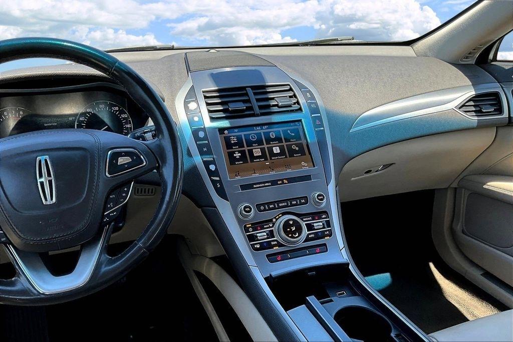 Lincoln MKZ Base 2019
