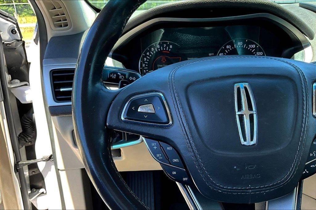 Lincoln MKZ Base 2019