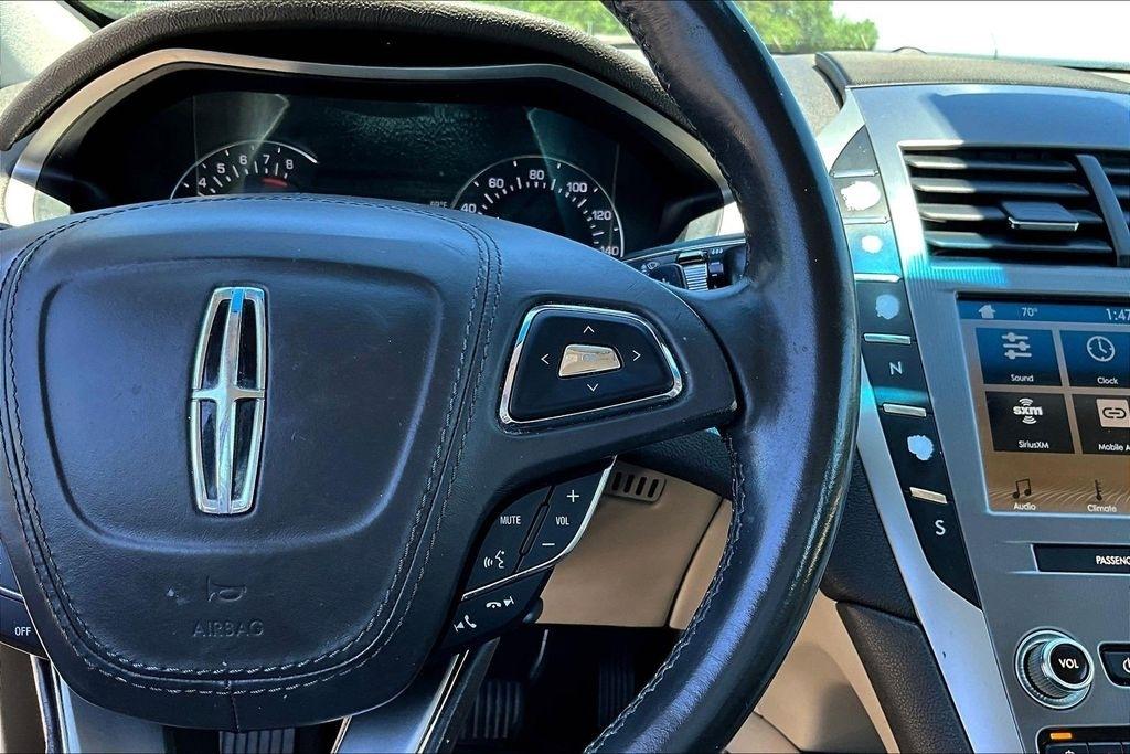 Lincoln MKZ Base 2019