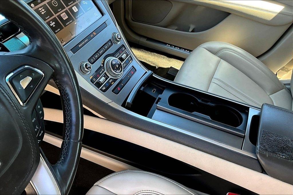 Lincoln MKZ Base 2019