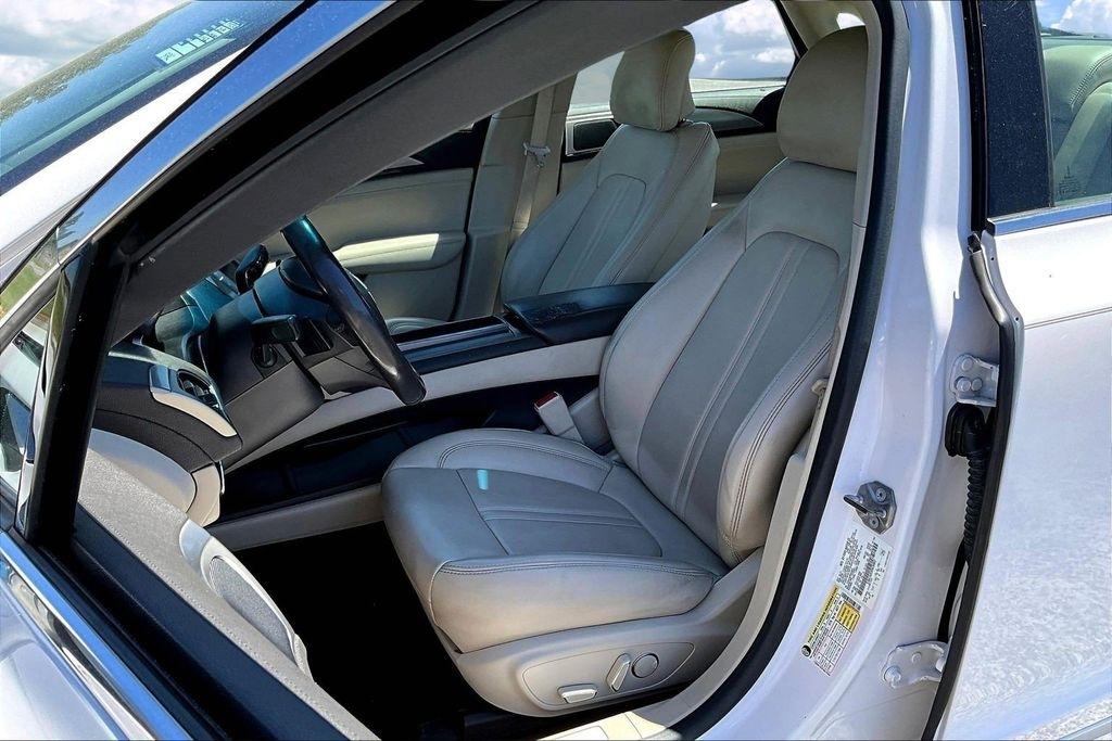 Lincoln MKZ Base 2019