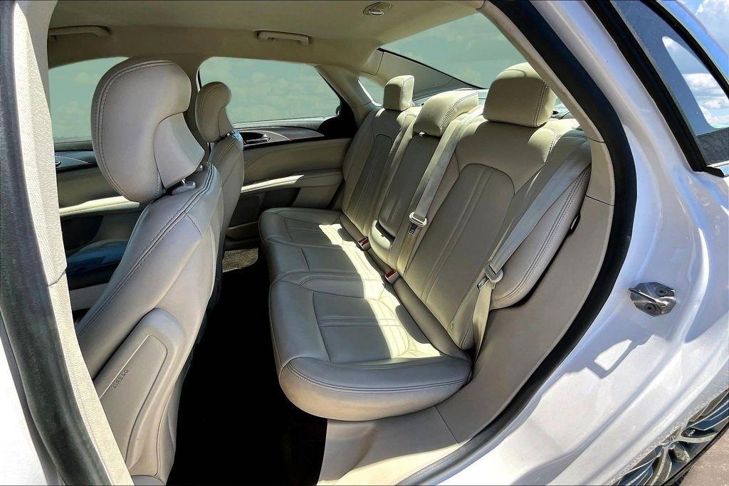 Lincoln MKZ Base 2019