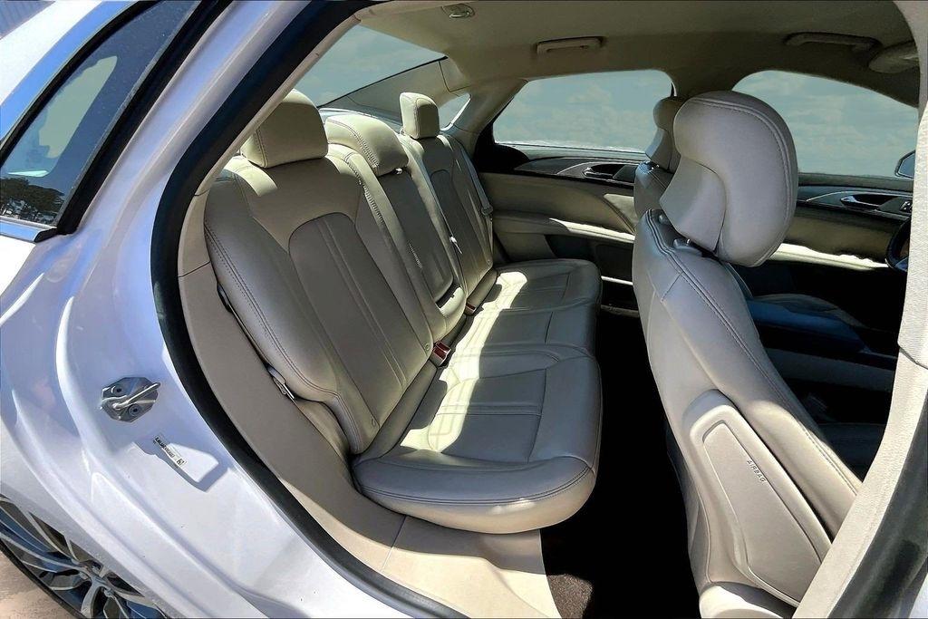 Lincoln MKZ Base 2019