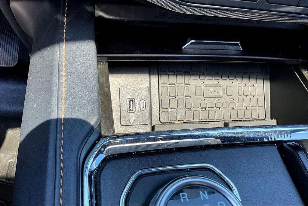 Ford Expedition Platinum 4WD 2023
