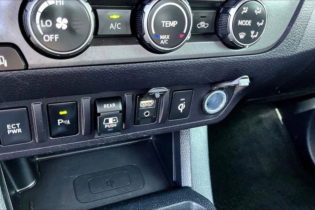 Toyota Tacoma SR5 Double Cab Long Bed V6 6AT 4WD 2019