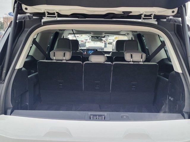 Ford Expedition MAX XLT 4WD 2025