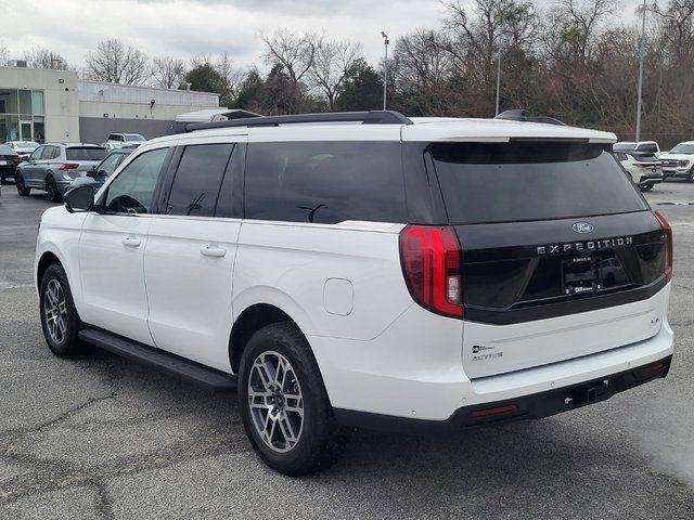 Ford Expedition MAX XLT 4WD 2025