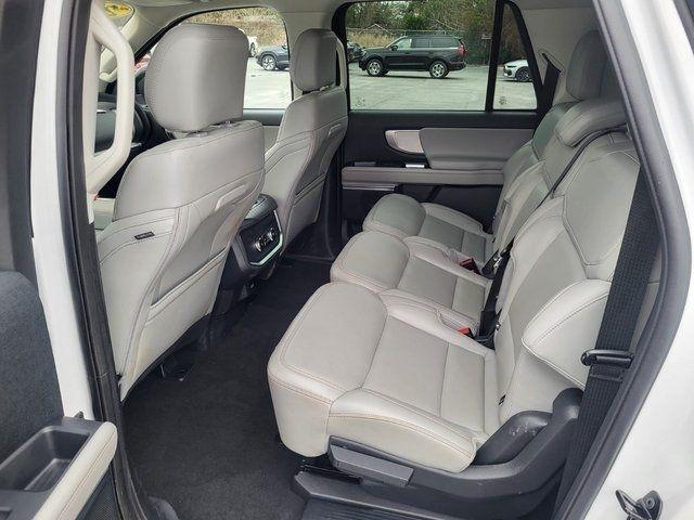 Ford Expedition MAX XLT 4WD 2025