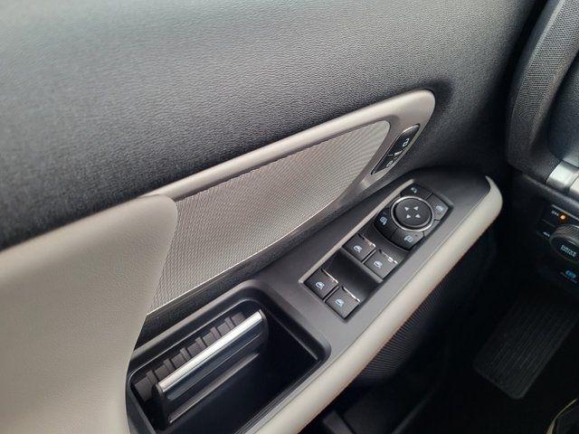 Ford Expedition MAX XLT 4WD 2025