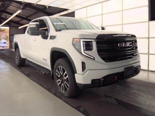 GMC Sierra 1500 AT4 Crew Cab 4WD 2024