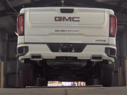 GMC Sierra 1500 AT4 Crew Cab 4WD 2024