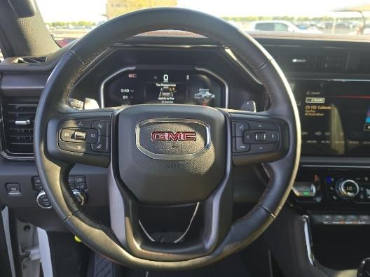 GMC Sierra 1500 AT4 Crew Cab 4WD 2024