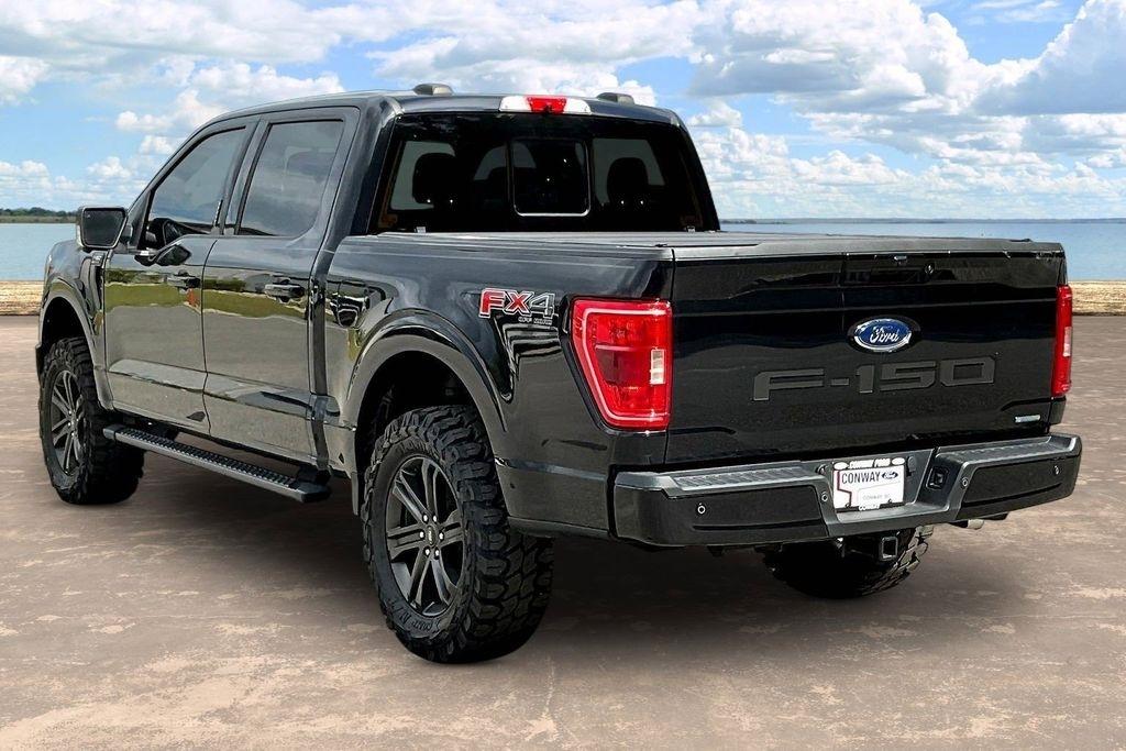 View vehicle photo 4