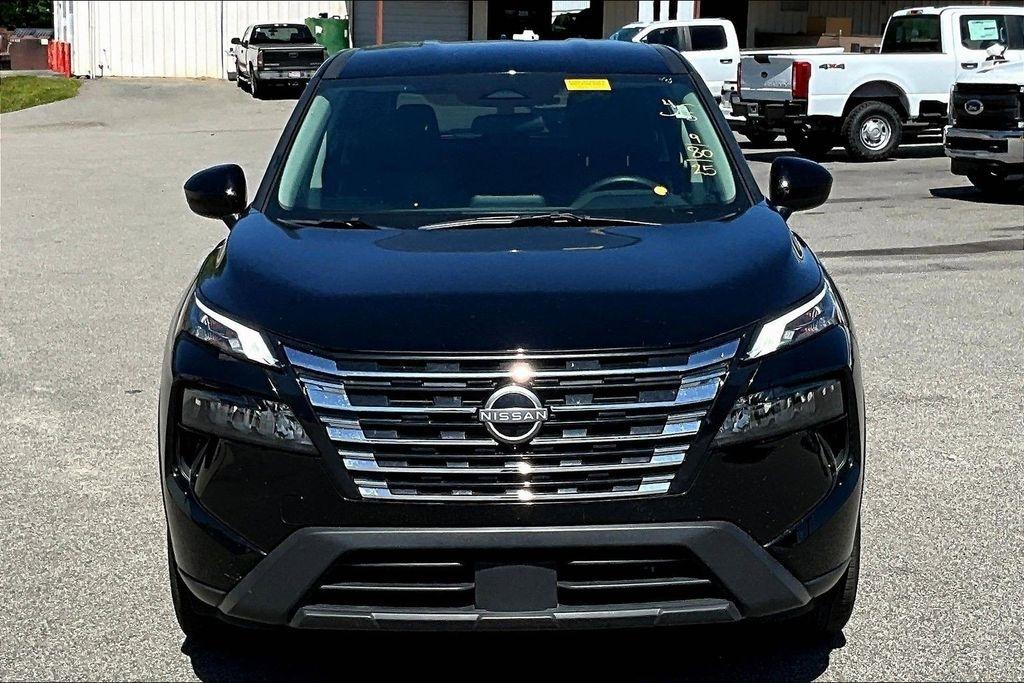 Nissan Rogue SV 2025