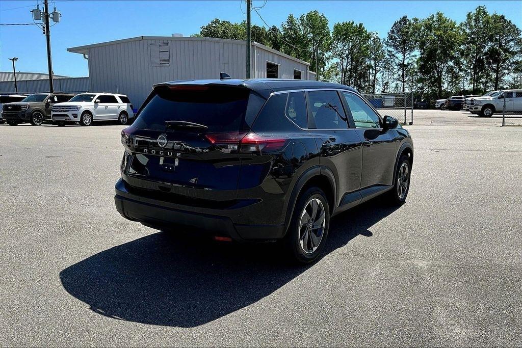 Nissan Rogue SV 2025