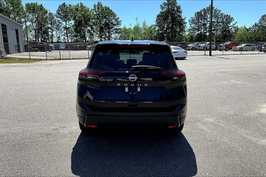 Nissan Rogue SV 2025