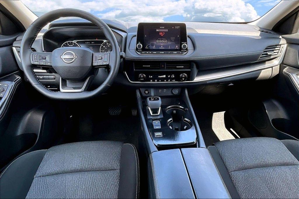 Nissan Rogue SV 2025