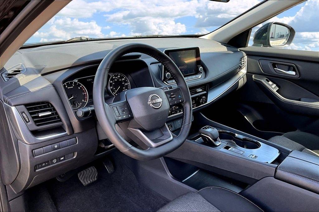 Nissan Rogue SV 2025