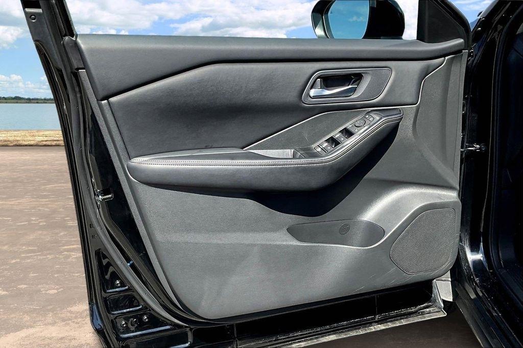 Nissan Rogue SV 2025