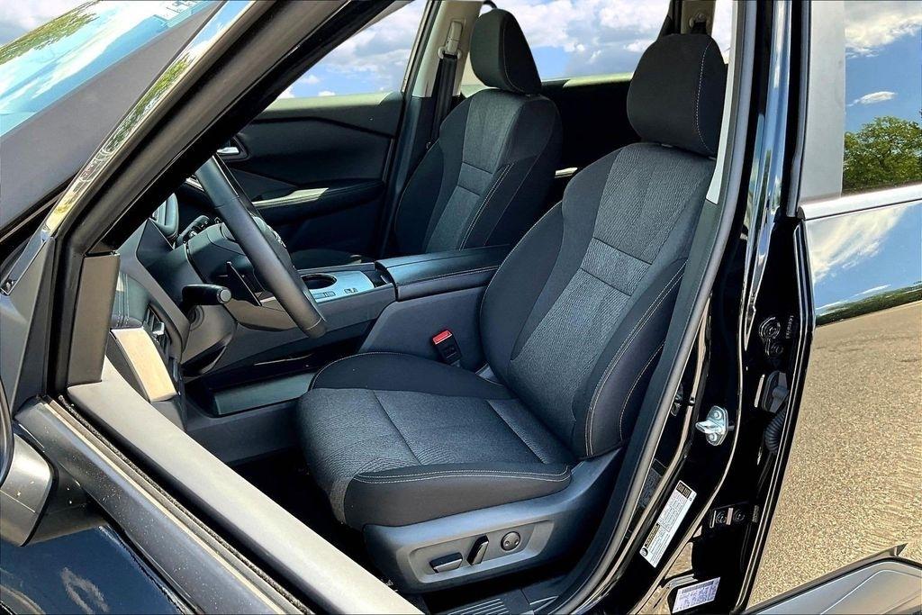 Nissan Rogue SV 2025