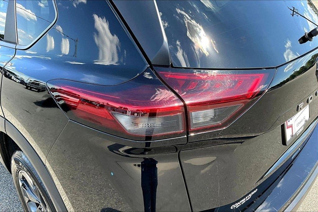 Nissan Rogue SV 2025