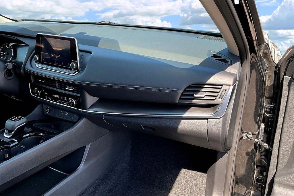 Nissan Rogue SV 2025