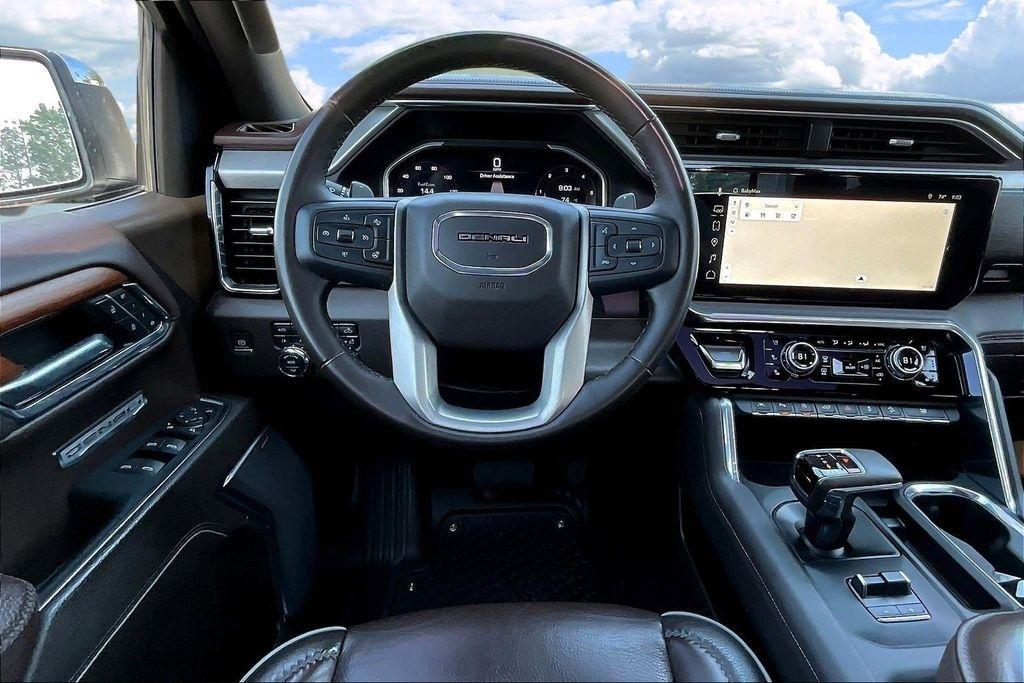 GMC Sierra 1500 Denali Crew Cab Short Box 4WD 2023