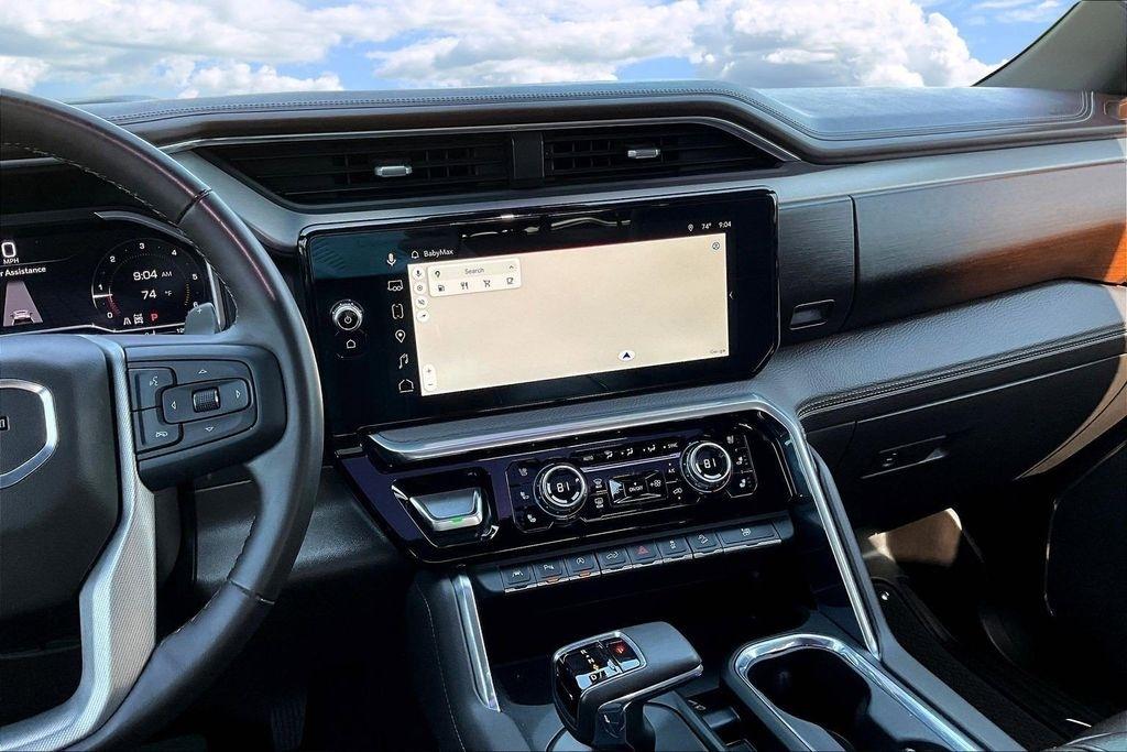 GMC Sierra 1500 Denali Crew Cab Short Box 4WD 2023