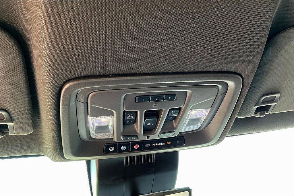 GMC Sierra 1500 Denali Crew Cab Short Box 4WD 2023