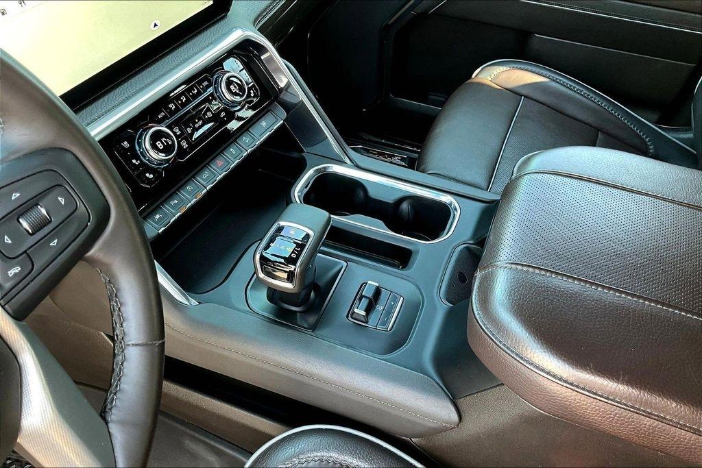 GMC Sierra 1500 Denali Crew Cab Short Box 4WD 2023