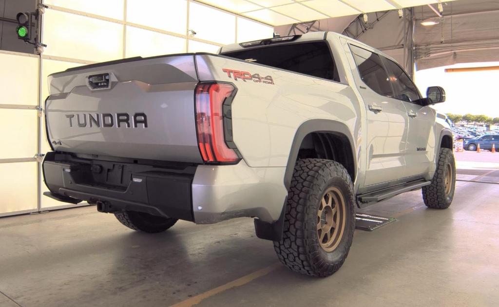 Toyota Tundra Limited CrewMax 4WD 2025