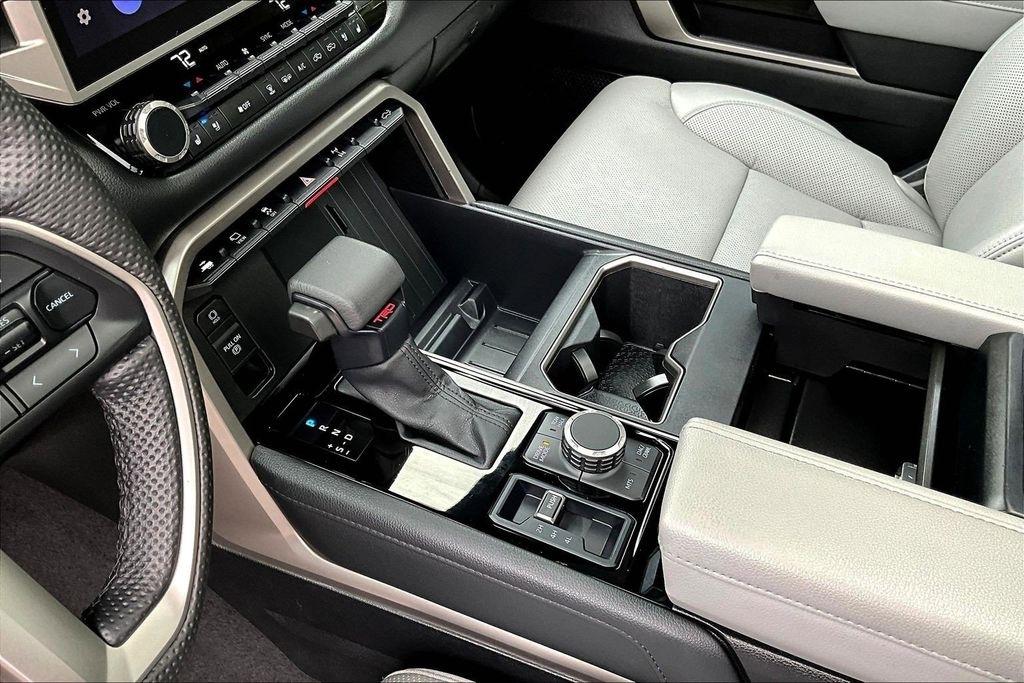 Toyota Tundra Limited CrewMax 4WD 2025