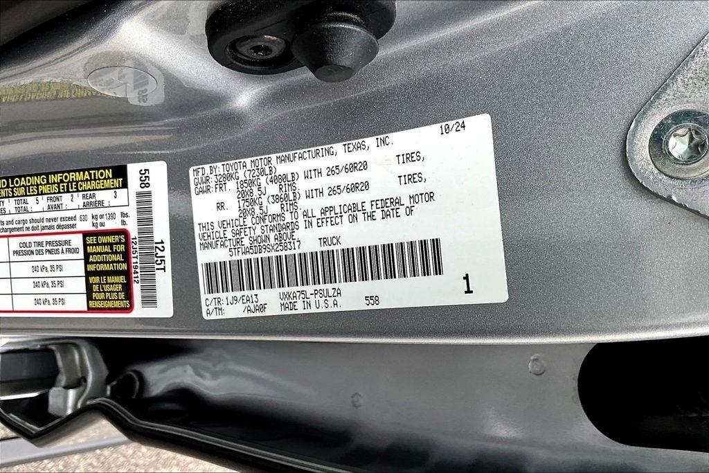 Toyota Tundra Limited CrewMax 4WD 2025