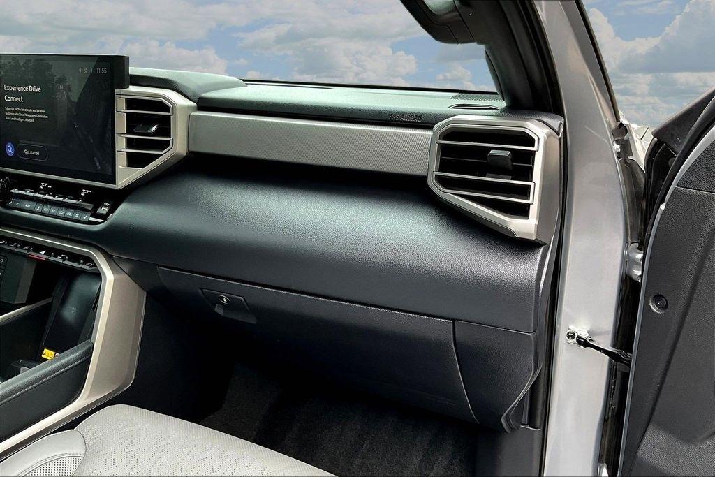 Toyota Tundra Limited CrewMax 4WD 2025