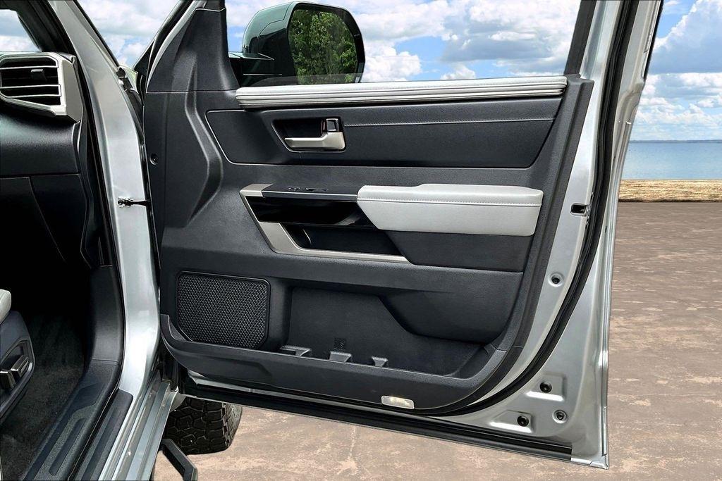 Toyota Tundra Limited CrewMax 4WD 2025