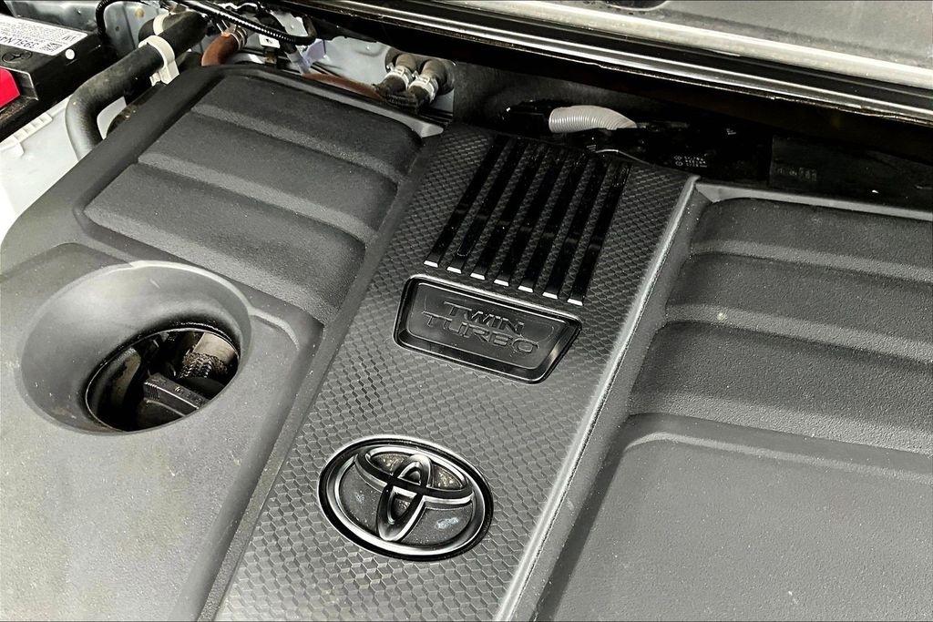 Toyota Tundra Limited CrewMax 4WD 2025