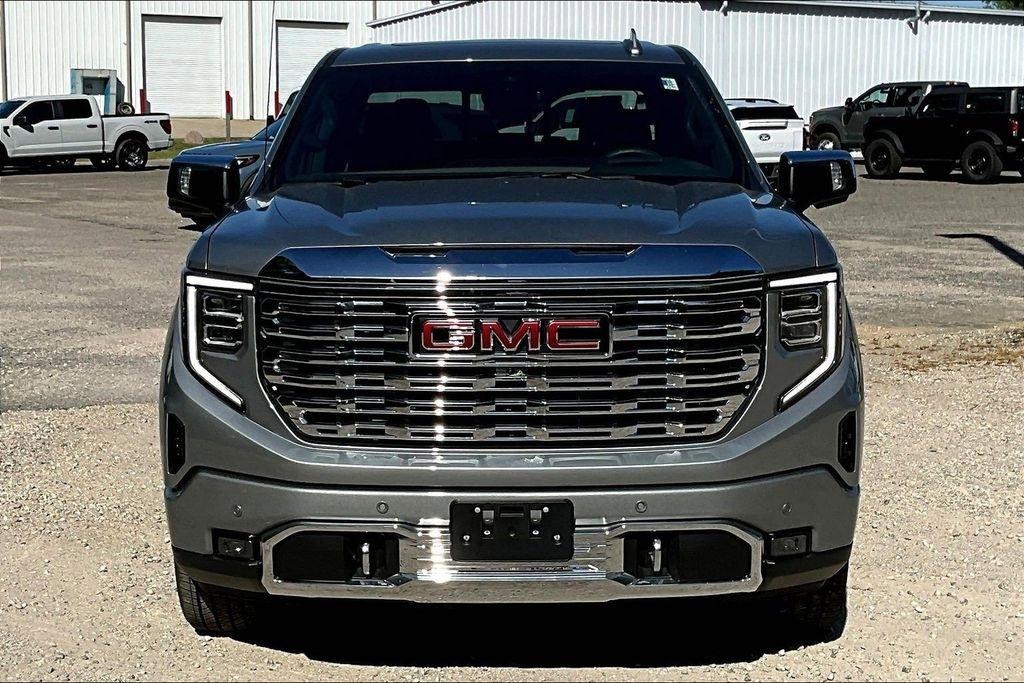 GMC Sierra 1500 Denali Crew Cab Short Box 4WD 2026