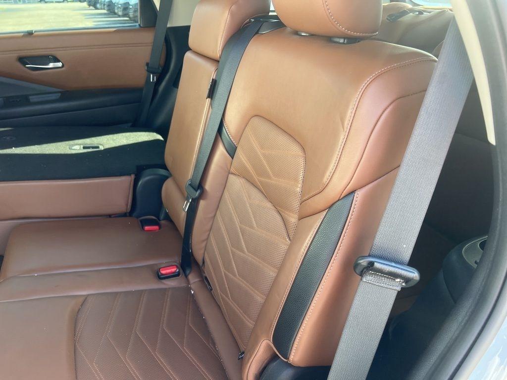 Nissan Pathfinder Platinum 4WD 2024