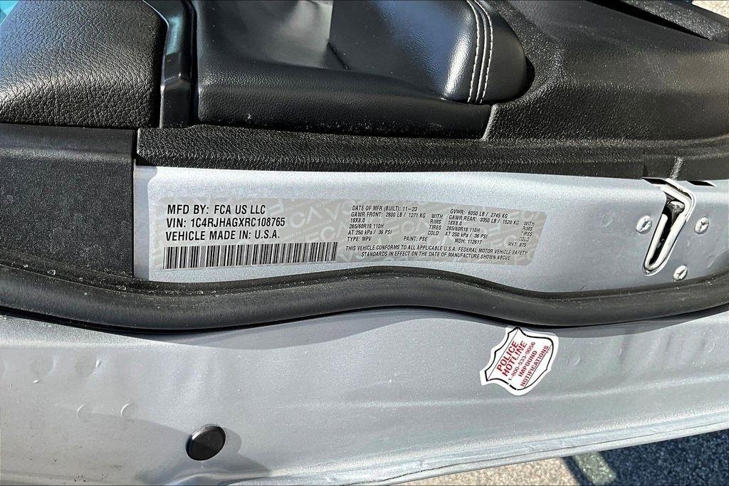 Jeep Grand Cherokee Laredo 4WD 2024