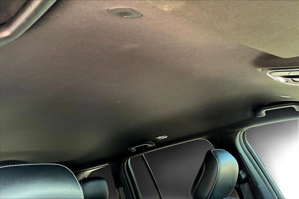Jeep Grand Cherokee Laredo 4WD 2024