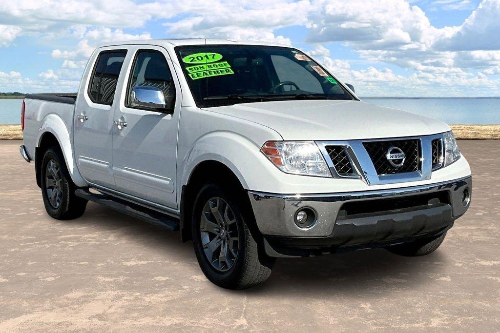 2017 Nissan Frontier PRO-4X Crew Cab 5AT 4WD