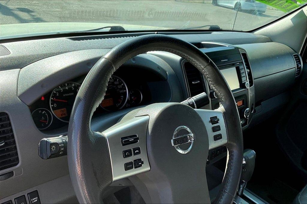 Nissan Frontier PRO-4X Crew Cab 5AT 4WD 2017