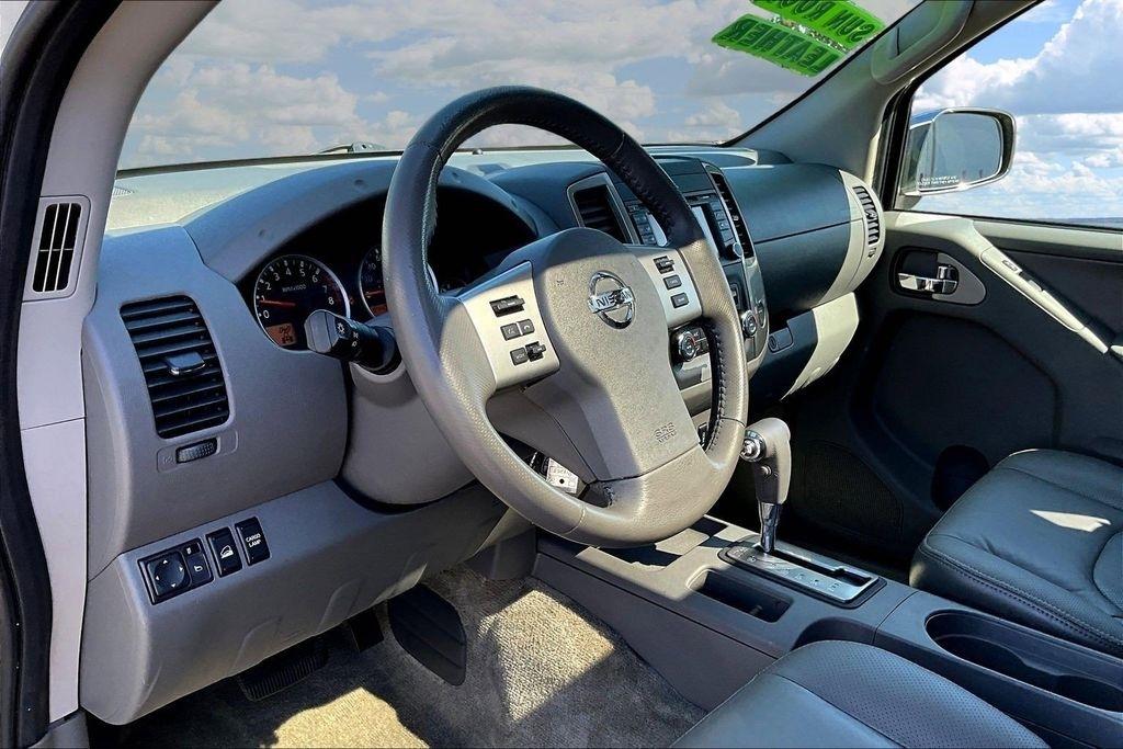 Nissan Frontier PRO-4X Crew Cab 5AT 4WD 2017