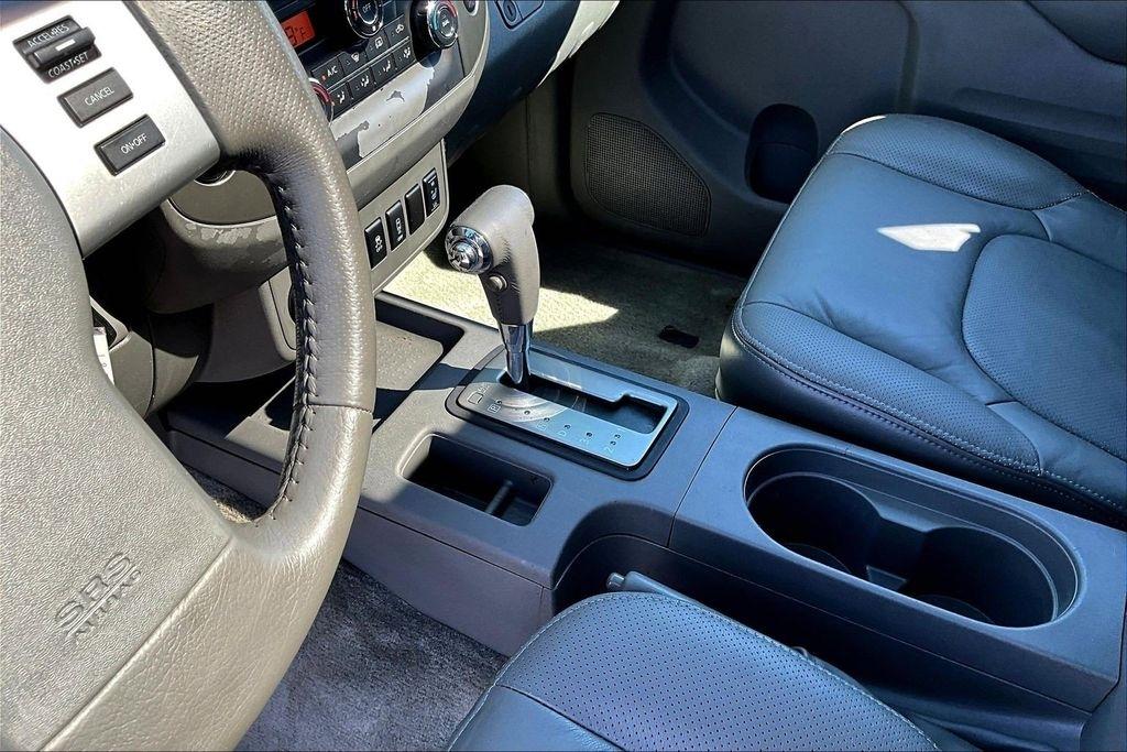 Nissan Frontier PRO-4X Crew Cab 5AT 4WD 2017
