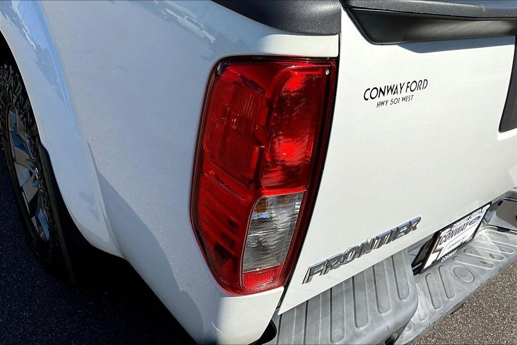 Nissan Frontier PRO-4X Crew Cab 5AT 4WD 2017