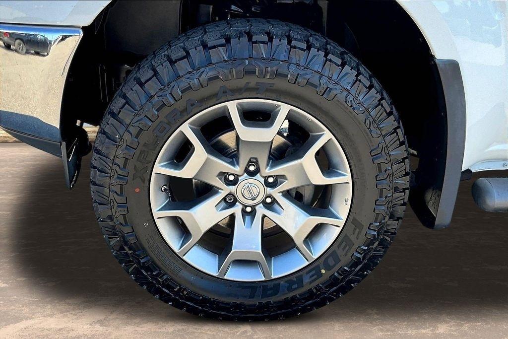 Nissan Frontier PRO-4X Crew Cab 5AT 4WD 2017