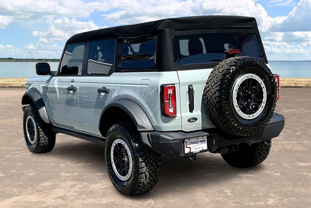 Ford Bronco Base 4-Door w/Advanced 2023