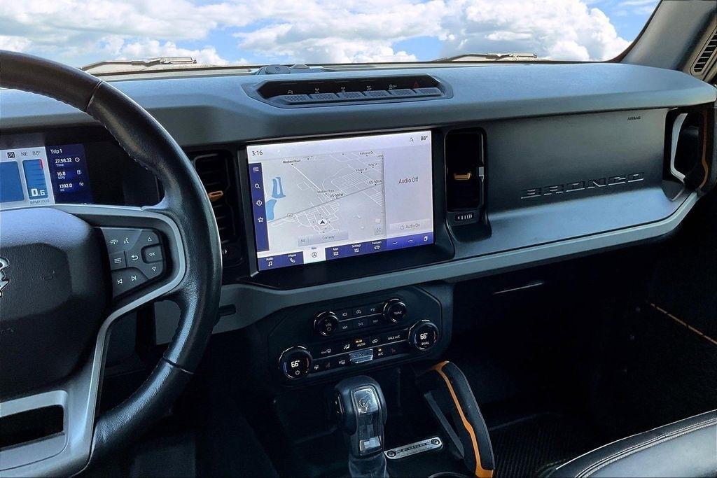 Ford Bronco Base 4-Door w/Advanced 2023