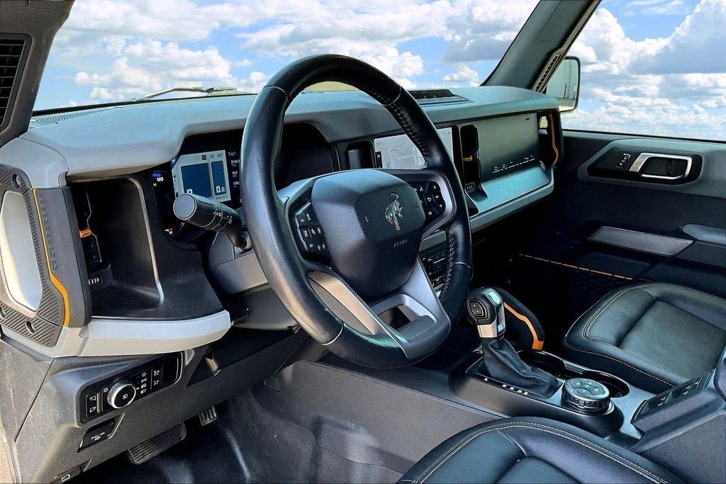 Ford Bronco Base 4-Door w/Advanced 2023