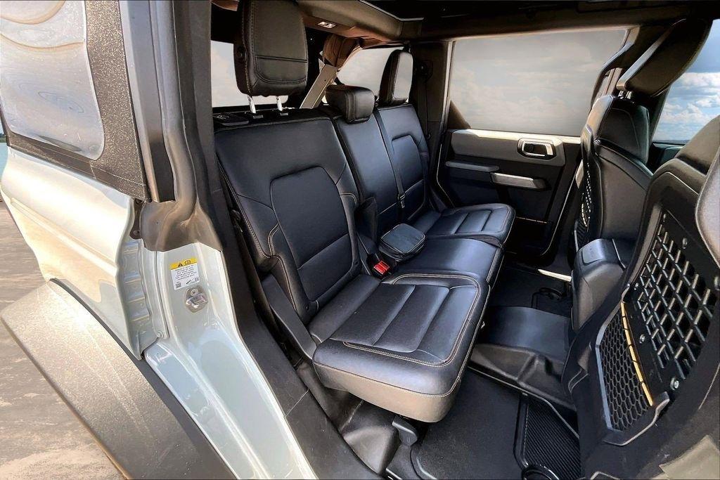 Ford Bronco Base 4-Door w/Advanced 2023